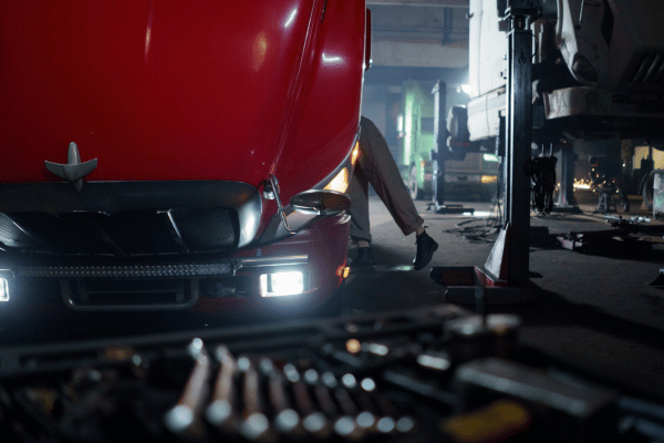 Mechanic Shop (600 x 400 px)